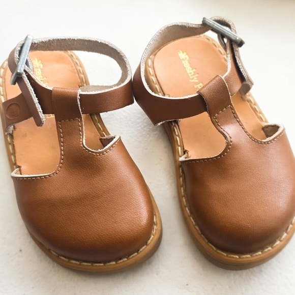 Freshly Picked Kids Brown Sandals - Picture 4 of 4